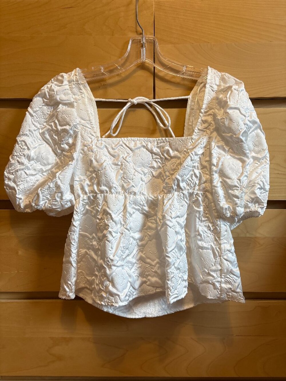 H&M WHITE FLOWER PATTERN PUFFY BLOUSE TOP, SIZE: XS LIKE NEW